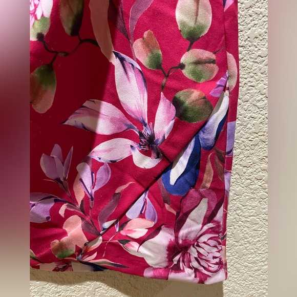 NWT Guess Pink Floral Print Scuba Crepe Dress Side Ruched Stretchy Size 2 - Picture 13 of 14